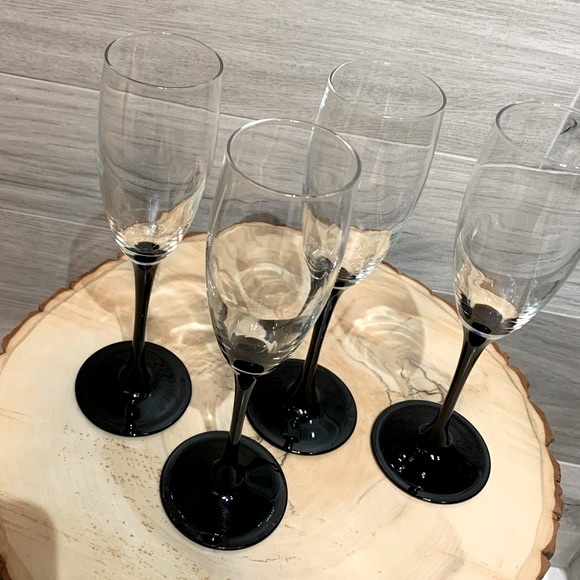 Set of 4 Luminarc VINTAGE Black Stem Champagne Glasses / Flutes made in France - Picture 3 of 7